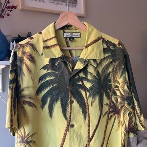 Tommy Bahama 100% Silk Yellow Palm Tree Shirt